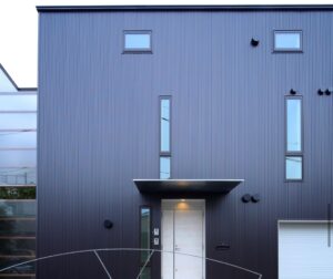 横浜 外壁改修 金属系サイディング
